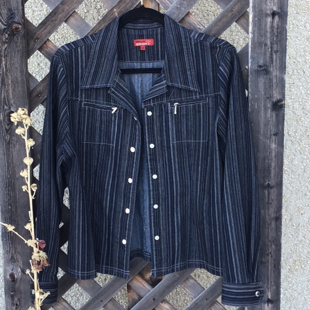 Dalia Sport EUC blue, black,cream striped jean jacket, front zip pockets, snaps